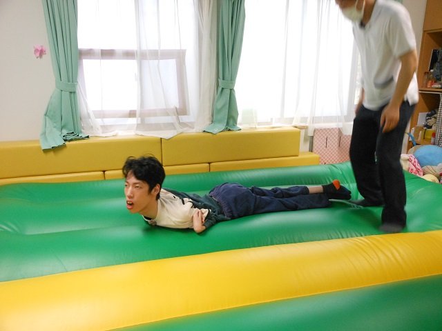 DSCN0551トランポリン.JPG
